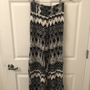 Flowing black and white pants